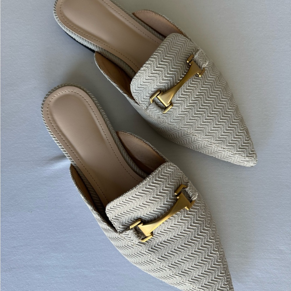 NEW Women’s Mules Ivory and Gold Size 39 (8, runs small) - Picture 4 of 4